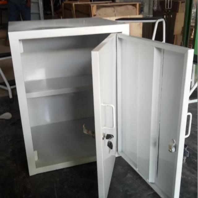 Lemari penyimpanan narkotik