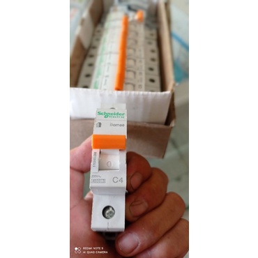MCB Schneider 1P C4 - C6 Domae