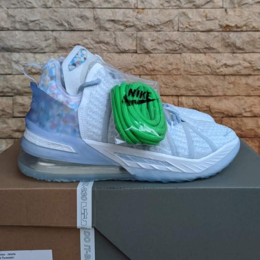 Nike Lebron 18 Play for the Future (CW3156-400)