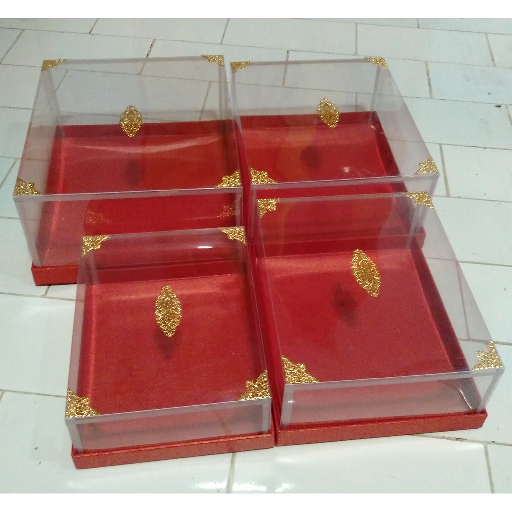 Kotak seserahan hantaran 1 set isi 4 pcs dengan hiasan sudut