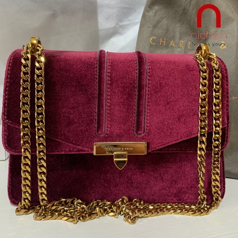 Charles and Keith Tas Rantai Burgundy