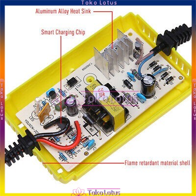 [BISA COD] mobil / sepeda motor Battery Charger LED Maintainer Trickle 12V 2A Varian Hijau / Kuning