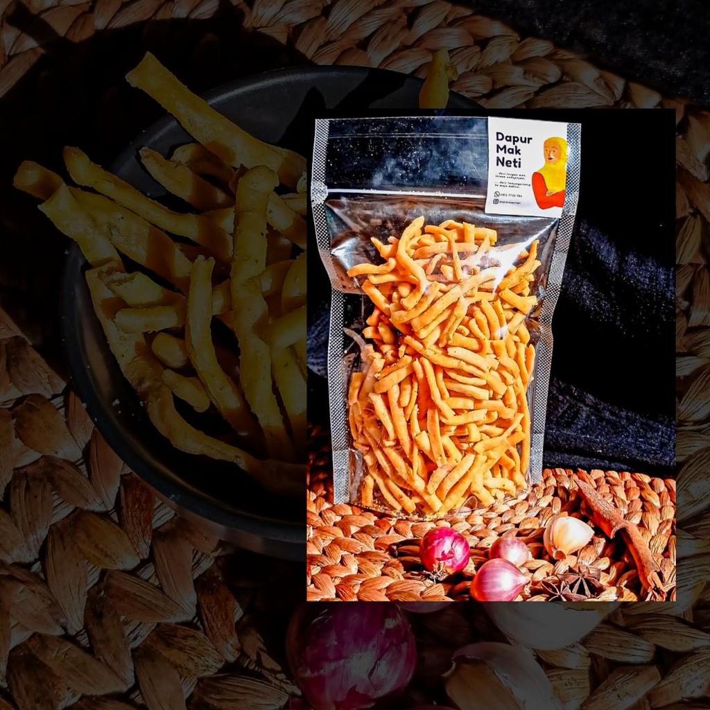 

Stik Bawang/Kue Bawang (Renyah, Lembut)