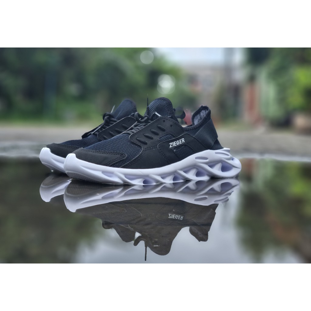 Sepatu sneakers pria wanita tanpa tali slip on keren style korea import sport running sneaker hitam