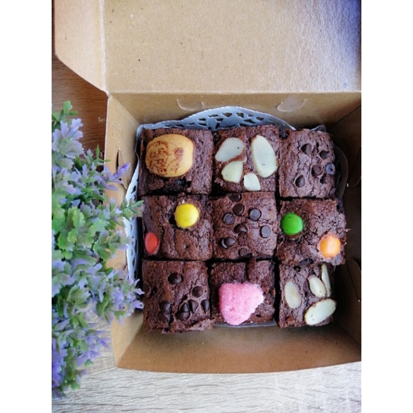 

Fudgy brownis panggang 9 slices 10x10