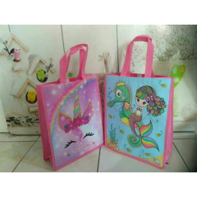 

Goodie bag ultah jinjing banner custom uk 25x30x19 cm