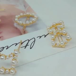 Jepit Rambut Model Korea Manis dengan Mutiara untuk Wanita Jepit Rambut Model Korea Manis dengan Mutiara untuk Wanita