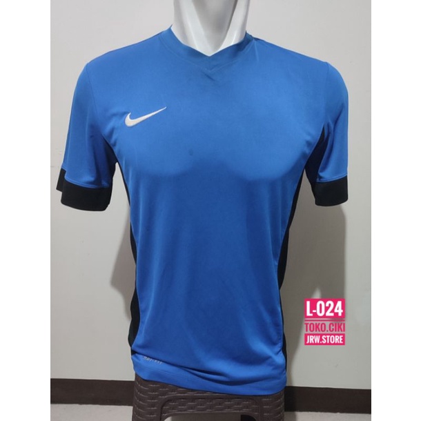 THRIFT PRELOVED BAJU ATASAN KAOS OLAHRAGA PRIA (L-024)