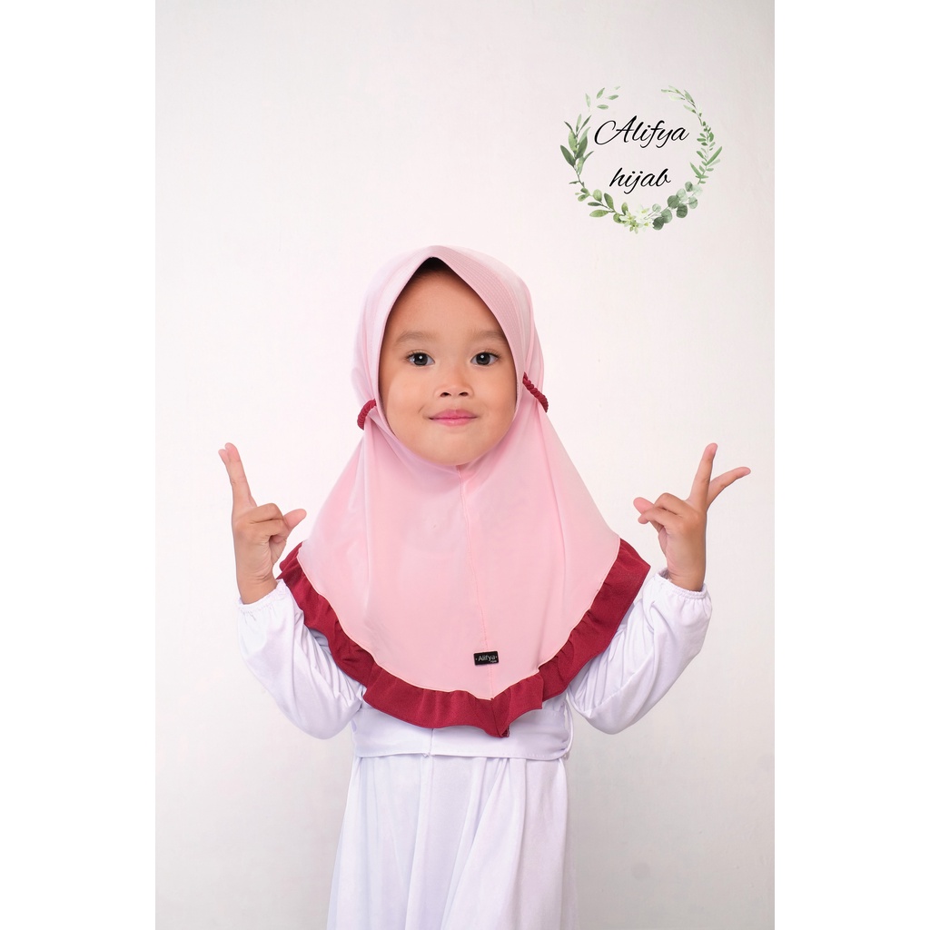 Kerudung anak perempuan pet tali kepang
