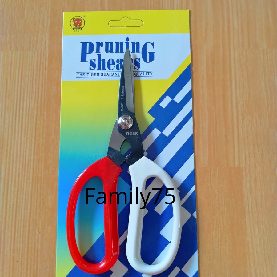 

Gunting Bunga 7 inch Gunting Dahan Ranting 7" Gunting Kain Kulit Gunting Serbaguna