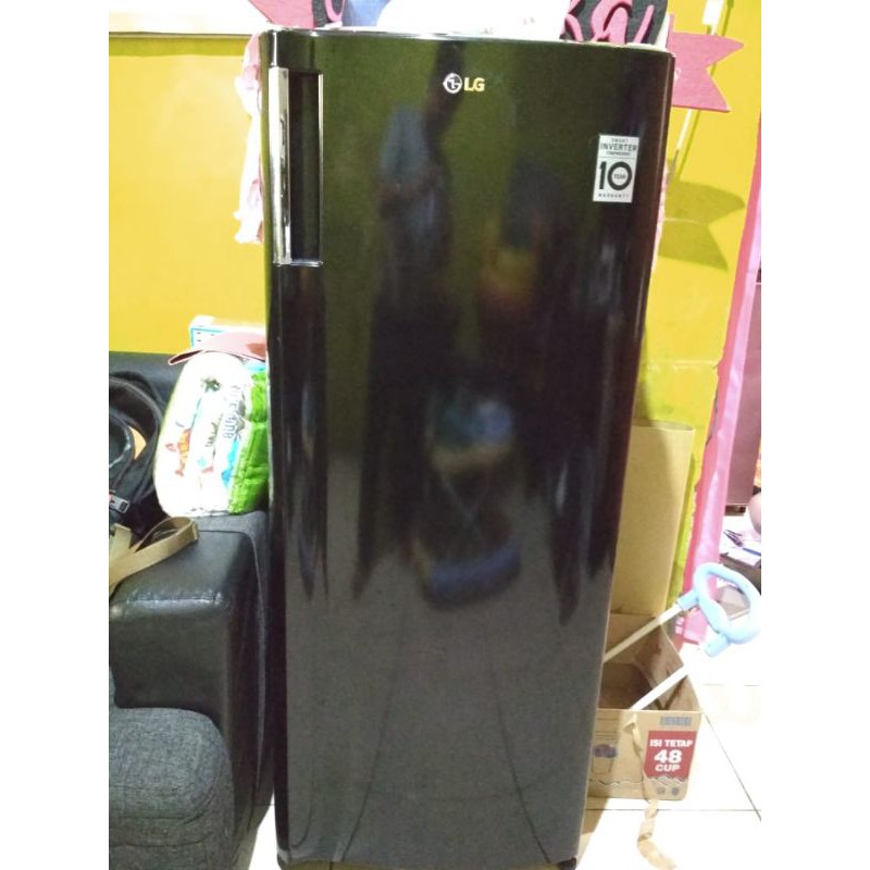 kulkas Frezer Asi 6 Rak.