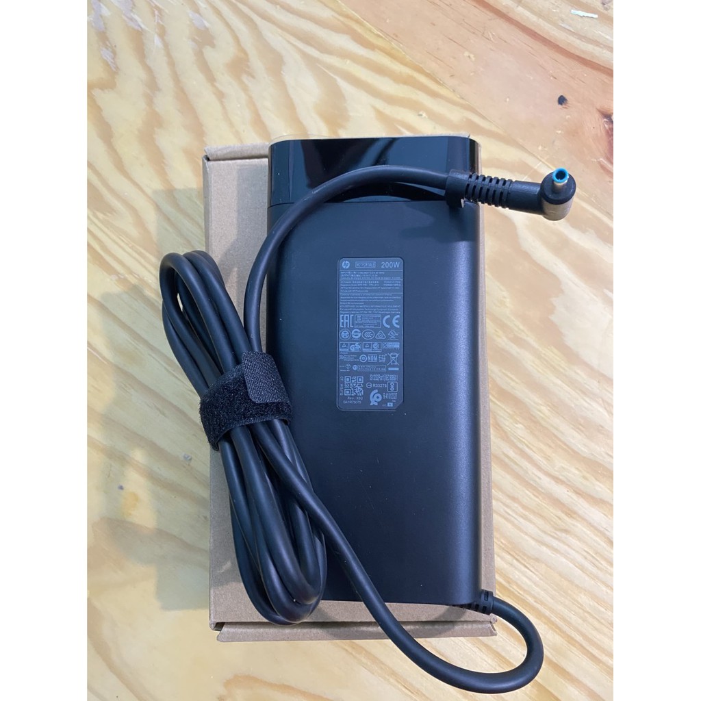 Adaptor Charger HP ZBook 15 17 G3 17 G4 TPN-CA03 Omen 15 19.5V 10.3A 200W BLUE PIN Original