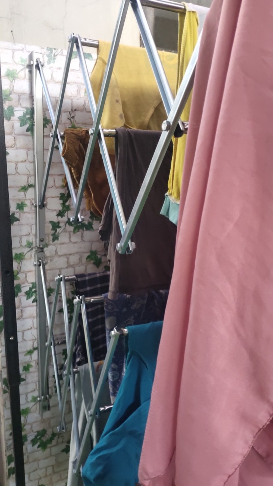 Jemuran Dinding Stainless 150 Cm