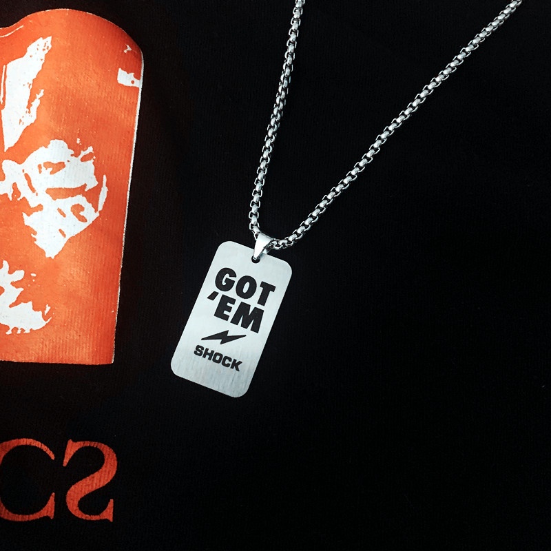 Shock Army-gaya kalung Eropa dan Amerika untuk pria dan wanita kalung liontin yang sesuai dengan pak