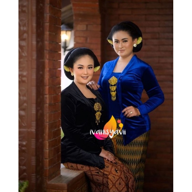 Kebaya Bludru Kutubaru, Warna BireL/ Hitam