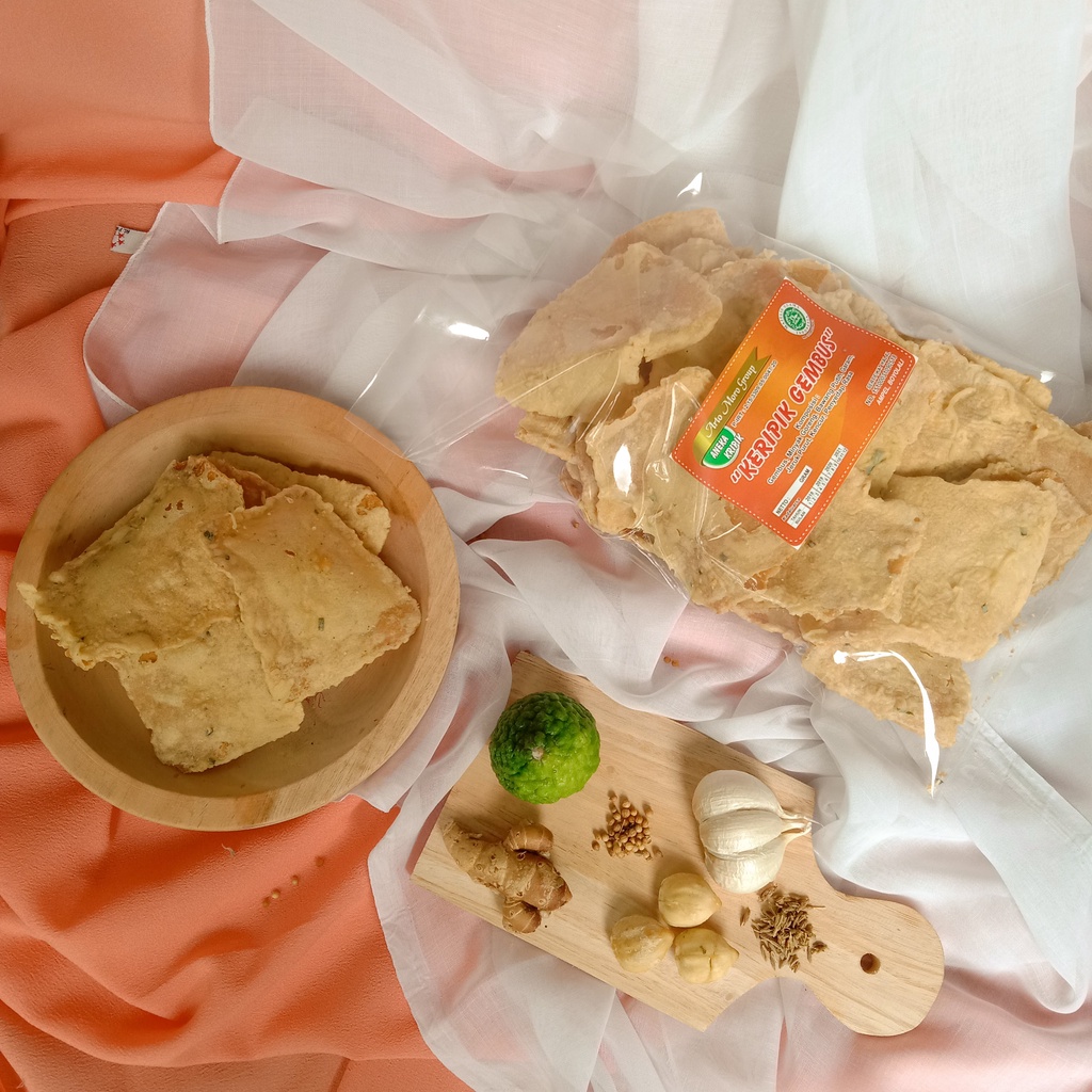 

Keripik Gembus kemasan 250gr Rasa Gurih Asin Renyah