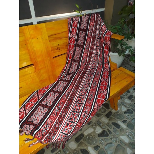 Syal Batak motif Gorga nahan dingin (grosiran tersedia)