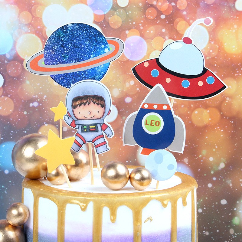 MOMBABY1 Topper Cake Dekorasi Kue Ulang Tahun Design Tema Astronot dan Planet