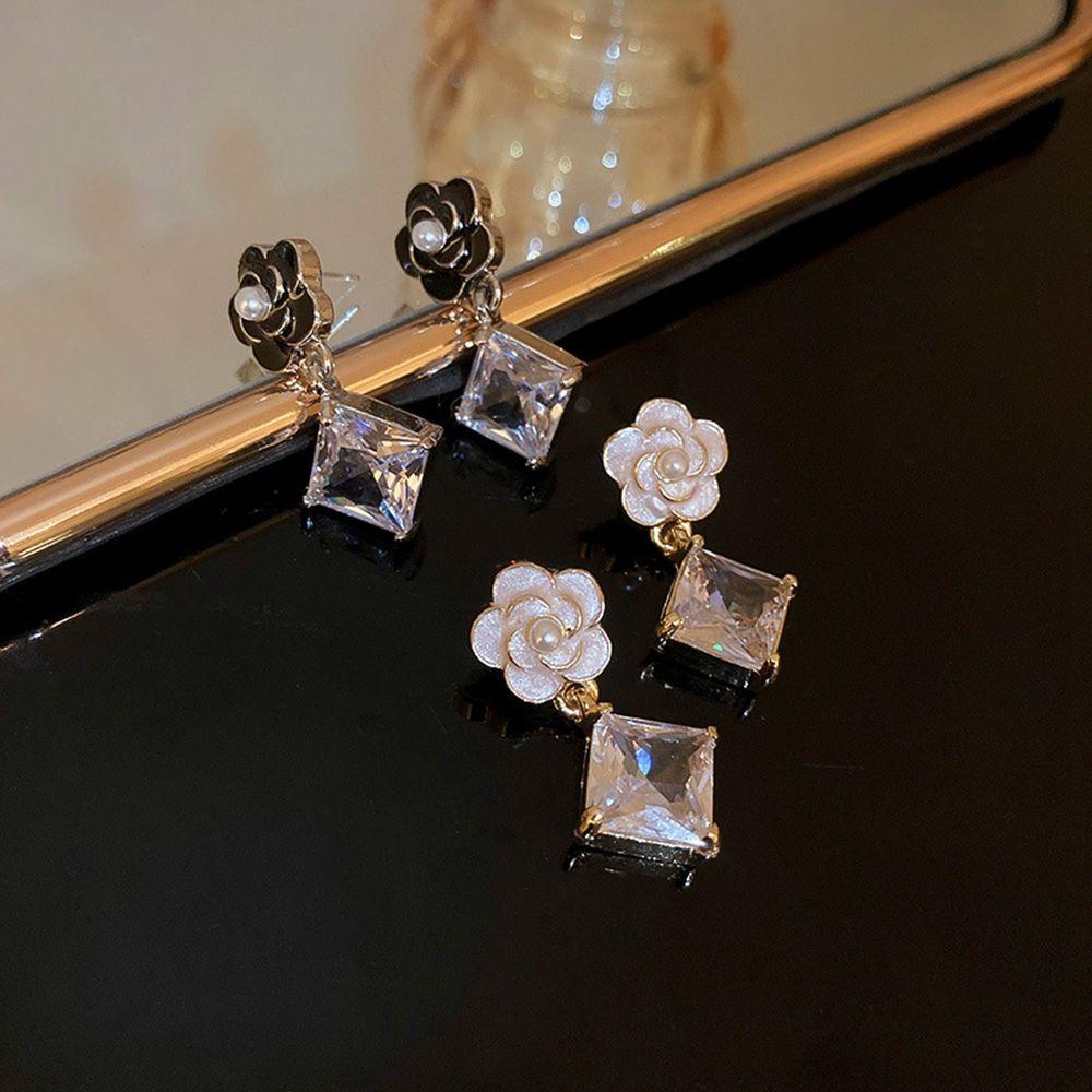 Mxbeauty Anting Camelia Manis Sederhana Wanita Mutiara Berlian Imitasi Kristal Anting Perempuan