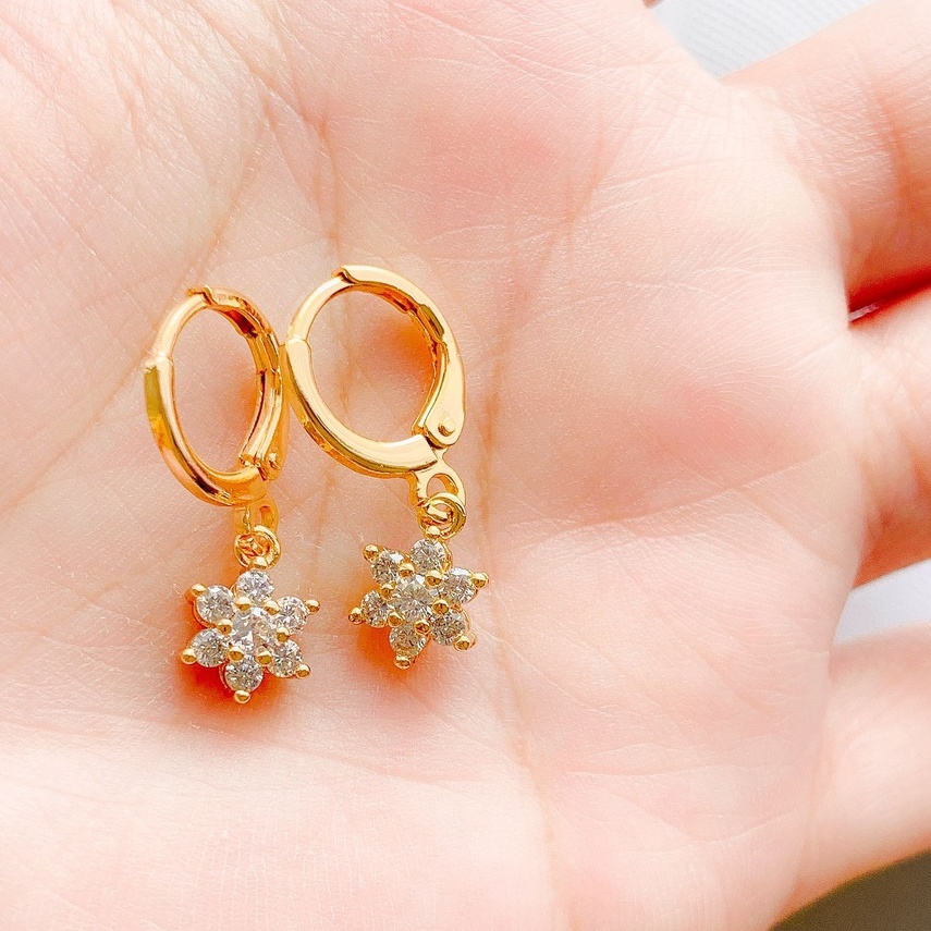 Giwang Wanita / Anting Wanita Bintang Enam Zirconia Gold