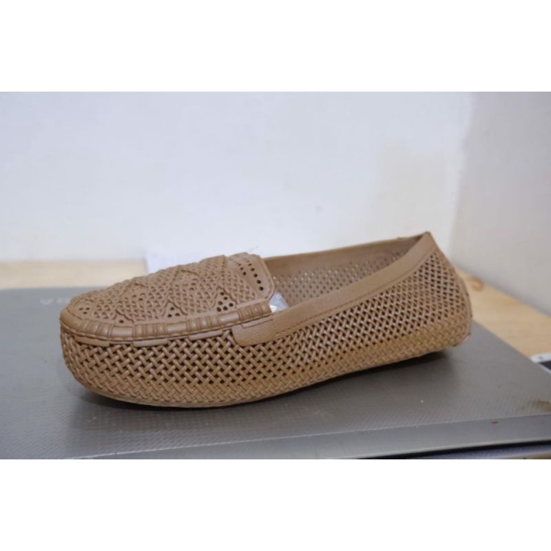 Flatshoes karet atau sepatu teplek anti air termurah sepatu kerja perempuan anti air no