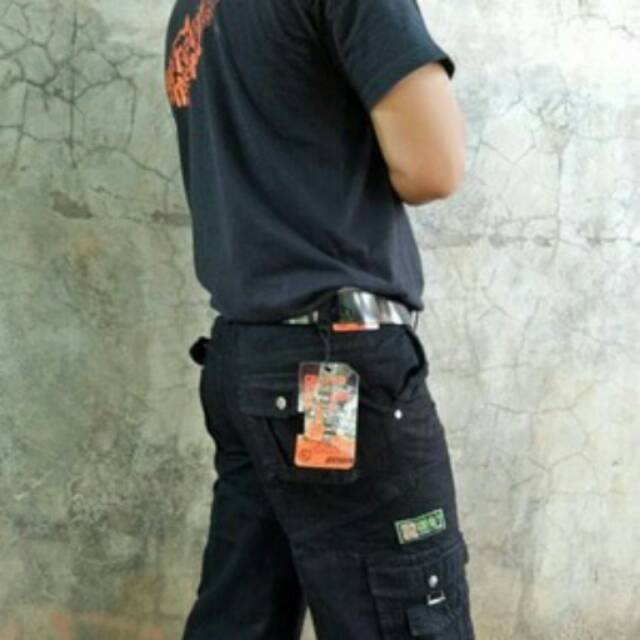 Celana Pendek Cargo Pria Kempol