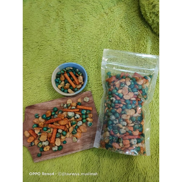 

kacang campur 250gram