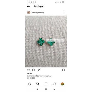 Anting titanium hijau