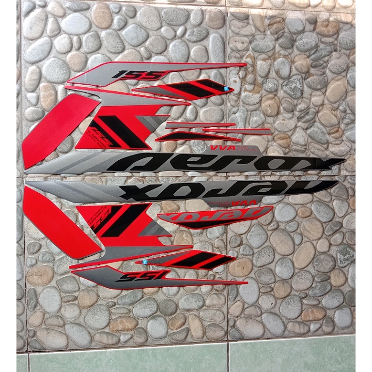 stiker striping motor yamaha AEROX 155 2021 merah