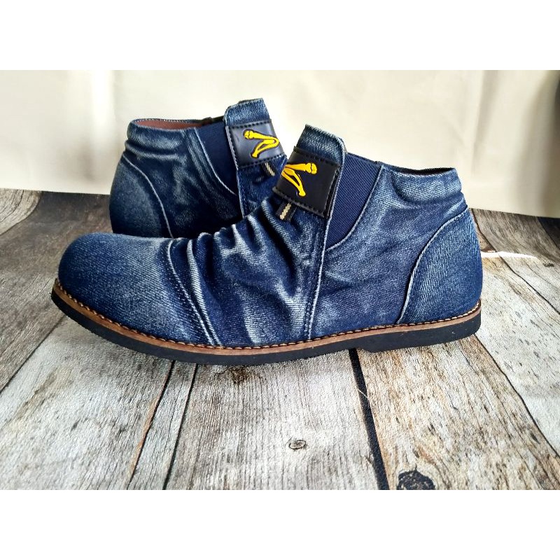 sepatu casual pria slip-on kerut bahan denim sneaker kerja &amp;santai