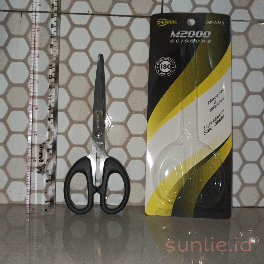 

Gunting Besi +- 17 CM
