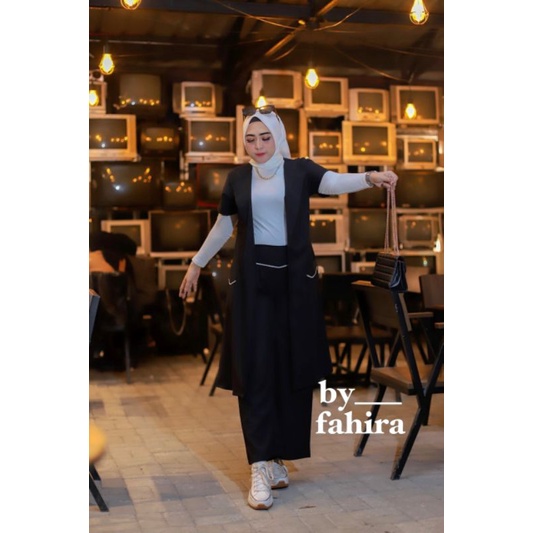 one set by FAHIRA 02