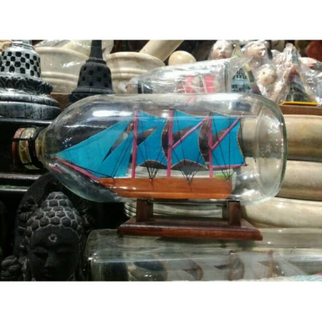 Pajangan Miniatur Kapal Ukuran Besar
