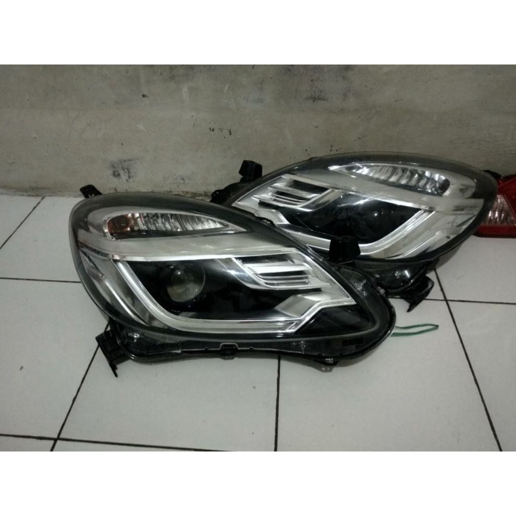 headlamp lampu depan mobilio rs 2016