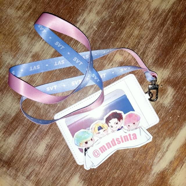 Seventeen carat 4gen (lanyard & card holder)