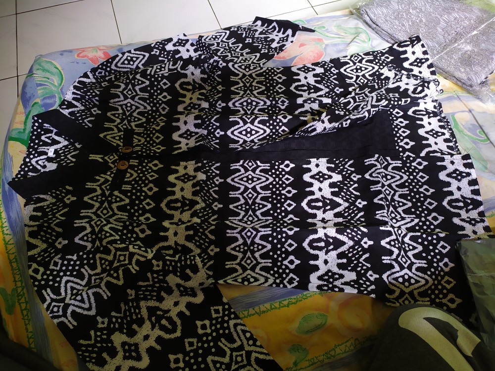 Couple Batik Asmara Linggar Kenongo Batik Atasan Wanita Pria