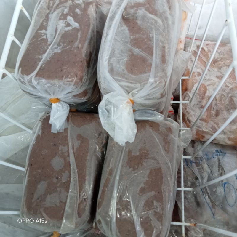 

belacan asli dari kampung enak wangi x 1 keping setengah kg asli dr udang 1 paket bis 2 keping