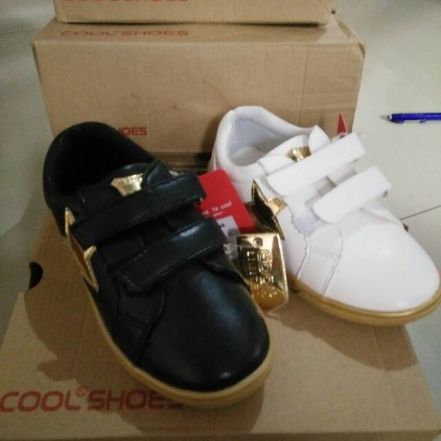 Sepatu anak sekolah merk cool kids