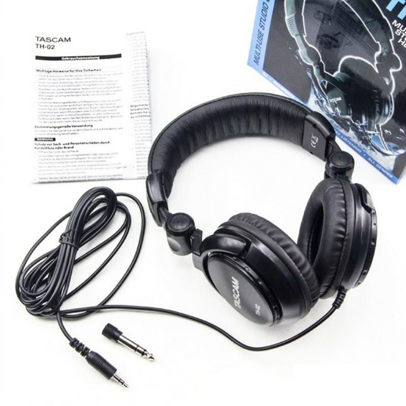 Headphone Tascam TH-02 Multi-Use Studio Grade Closed Back Headphone