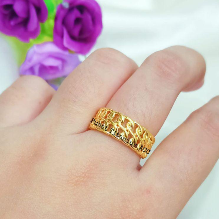 Diskon Hari ini CINCIN TITANIUM SETENGAH RANTAI DOUBLE PERHIASAN EMAS HONGKONG ANTI KARAT ANTI LUNTU