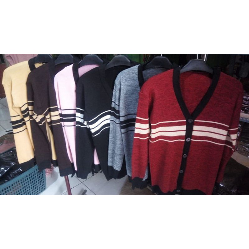 Kardigan Rajut wanita/Kardigan rajut wanita polet/Kardigan rajut terbaru/Kardigan kancing