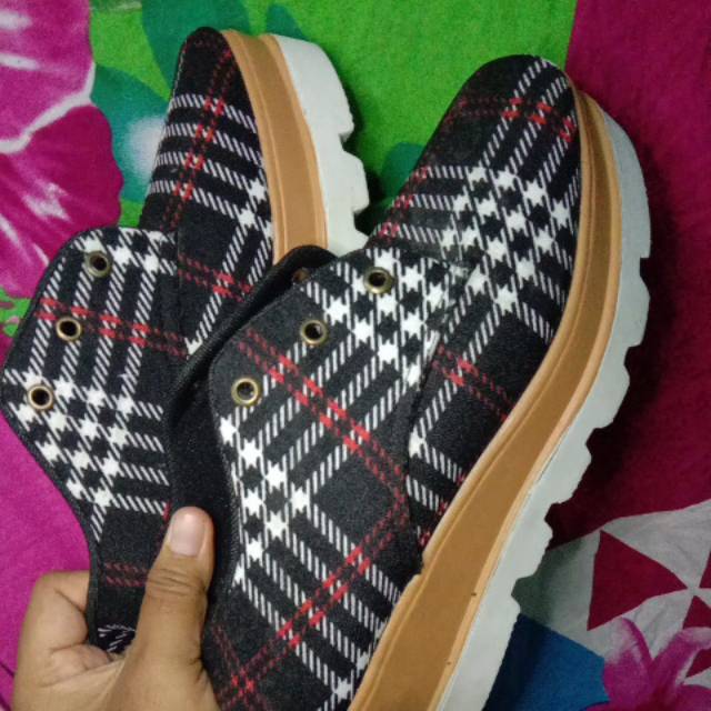 Sepatu wedges bahan bagusss