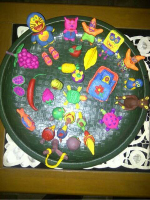 Playdoh / play dough 300gr Lilin Mainan Malam