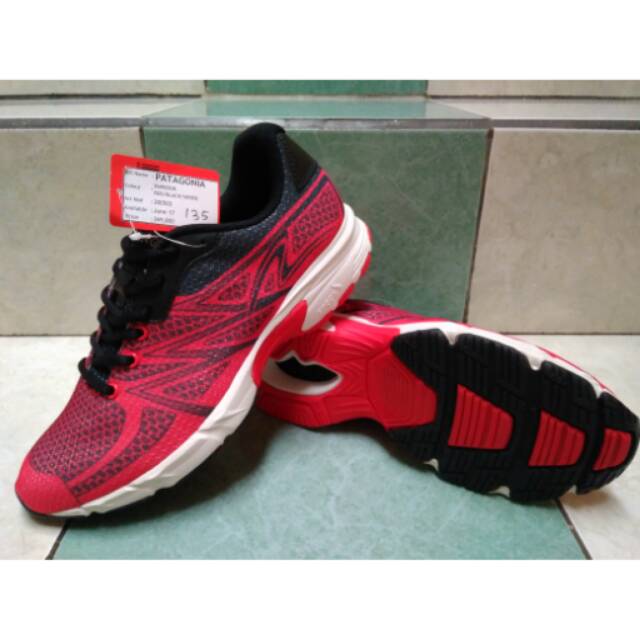 SPECS PATAGONIA RUNNING EMPEROR RED/BLACK/WHITE