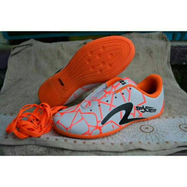 Sepatu futsal specs laki - sepatu futsal keren - specs murah - sepatu futsal keren masa kini specs