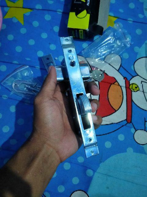 Kunci Pintu Geser Sliding Alumunium 8423