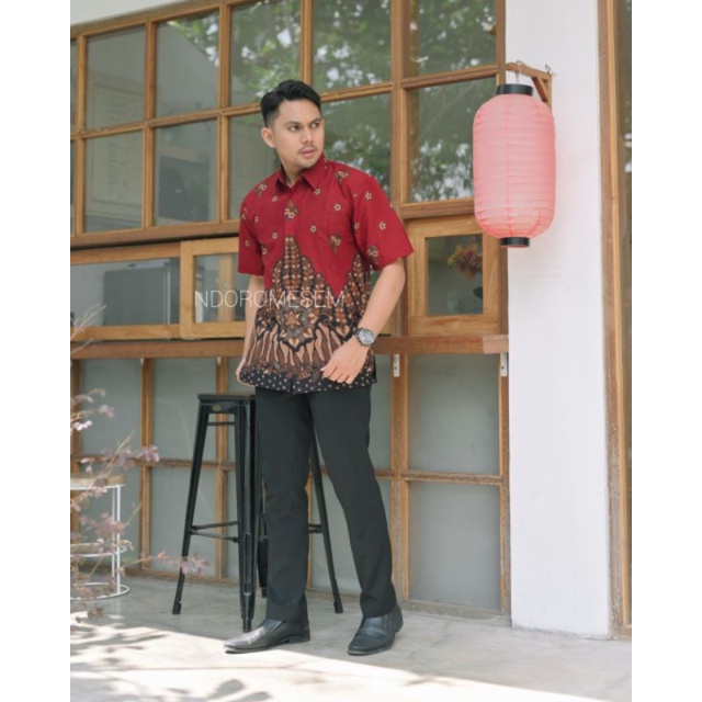 batik kangen merah ndoromesem katun halus furing lengan pendek