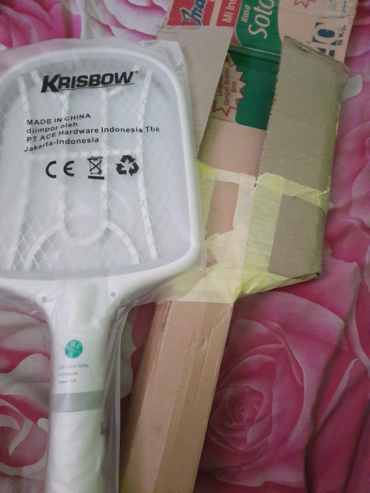 Raket Nyamuk Krisbow + Senter