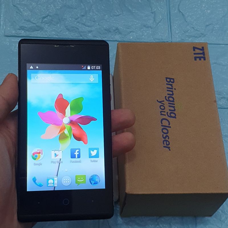 2ND Handphone Android ZTE V815W