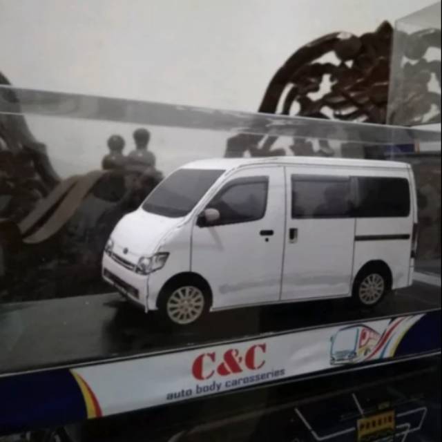Papercraft miniatur mobil grandmax